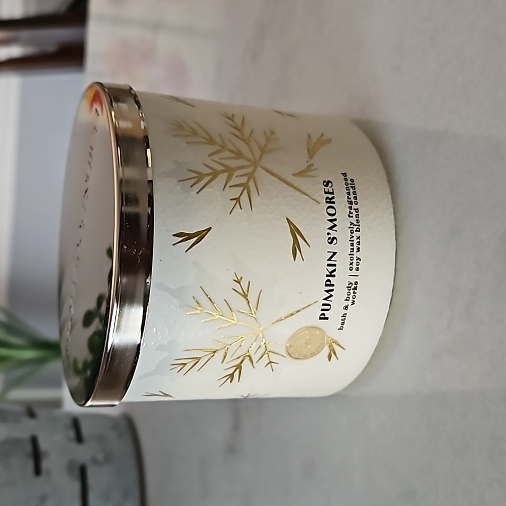 Bath & Bodyworks Candle